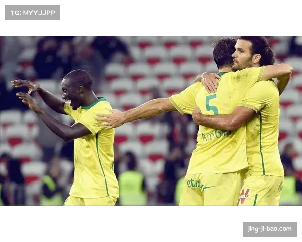 朗斯中场托马森领跑助攻抢断双榜，攻防全能助推球队崛起